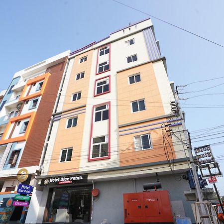 Hotel Blue Petals Shamshabad Exteriér fotografie