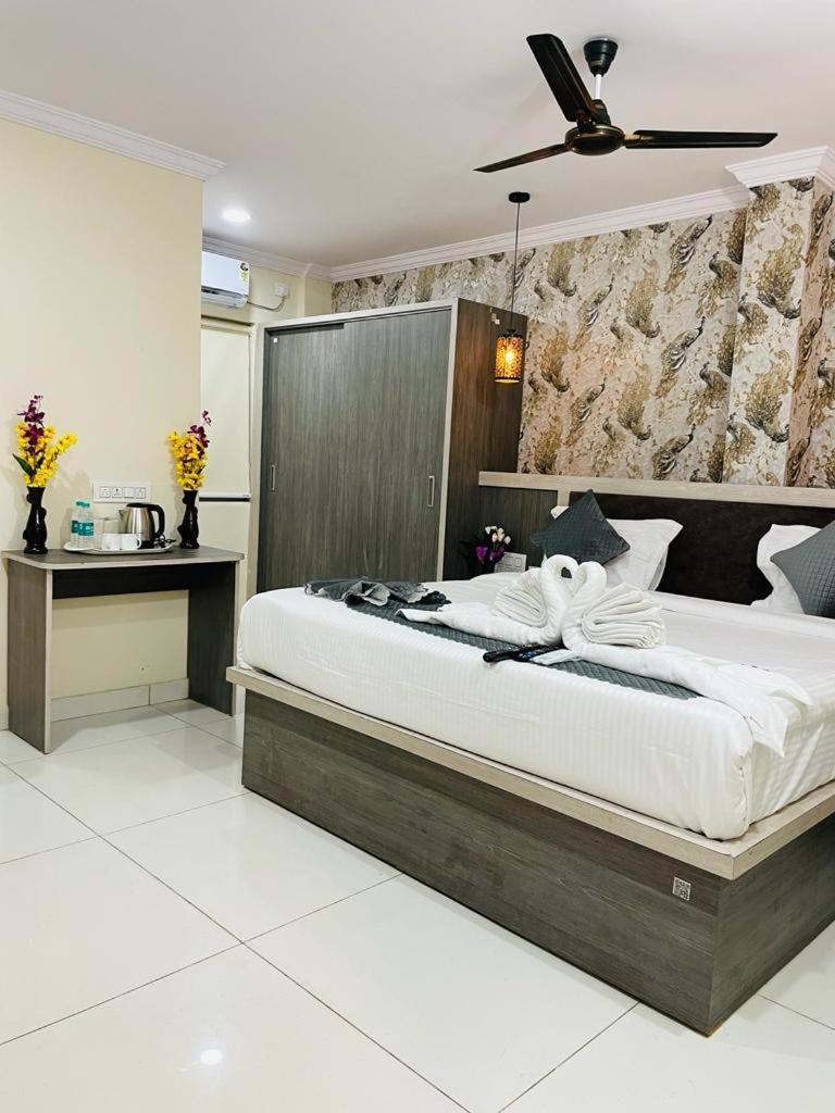 Hotel Blue Petals Shamshabad Exteriér fotografie