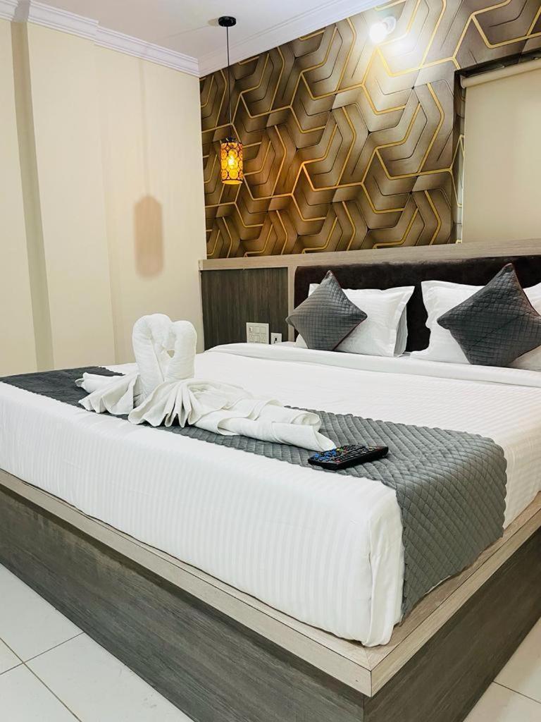 Hotel Blue Petals Shamshabad Exteriér fotografie
