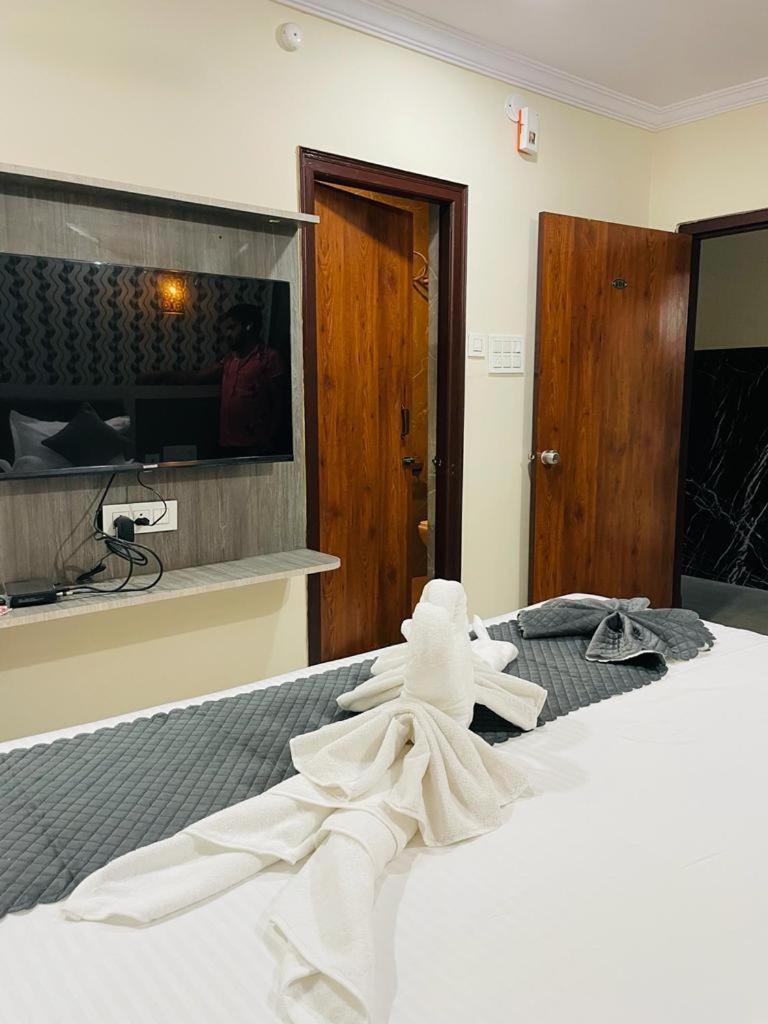 Hotel Blue Petals Shamshabad Exteriér fotografie
