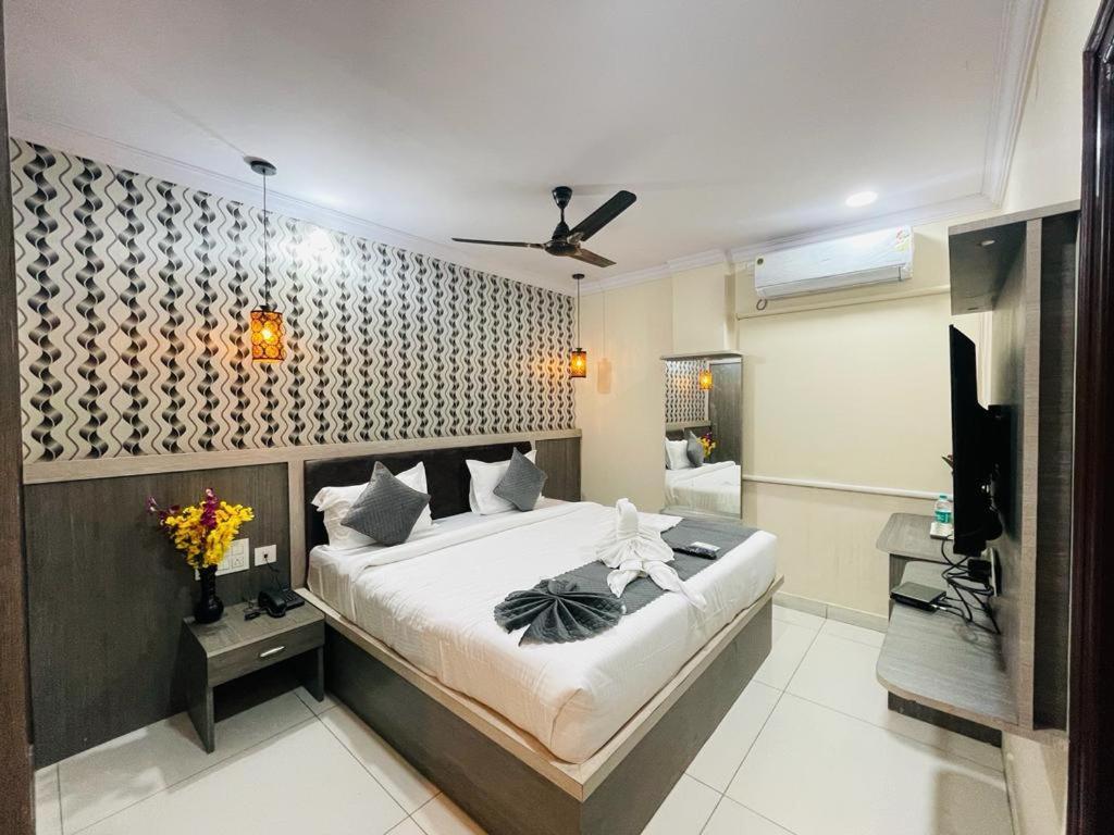 Hotel Blue Petals Shamshabad Exteriér fotografie